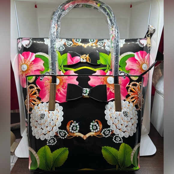 Handbags - NEW 2 in 1 Floral Tote Bag